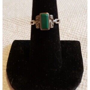 Vintage Sterling ring w Marcasite & malachite Preowned size 7.5